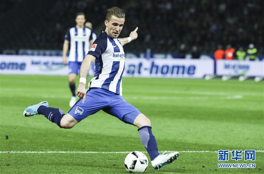  柏林赫塔补时点球气走霍芬海姆  